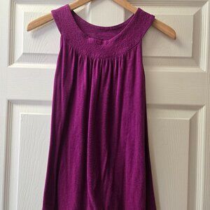 Express Sleeveless Top (Small)